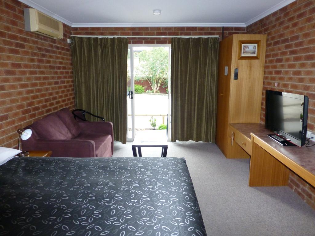 Inverloch Central Motor Inn ภายนอก รูปภาพ